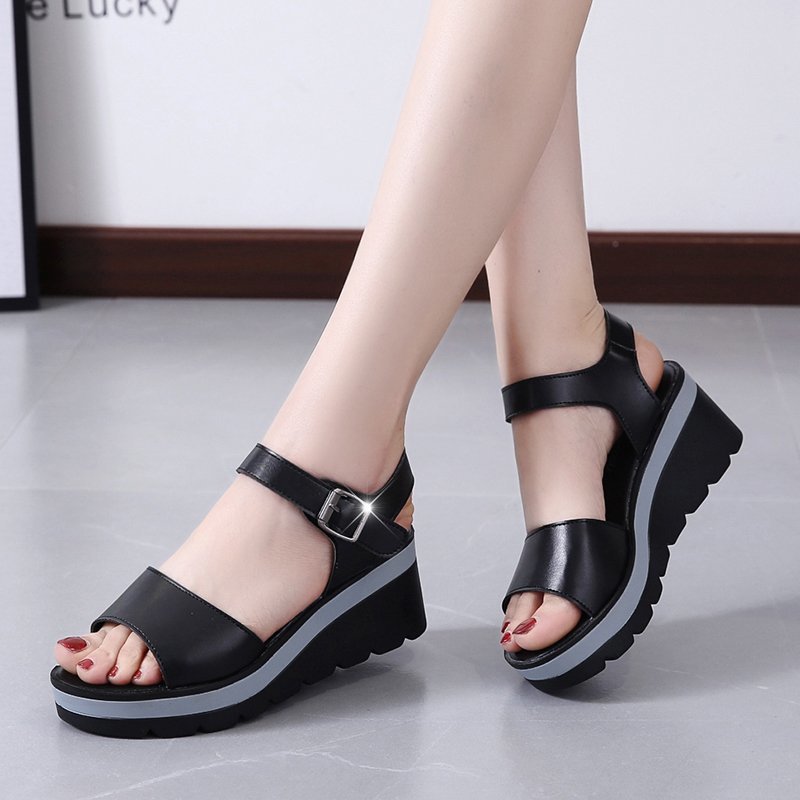 Young clearance girls wedges