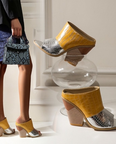 Летние модные женские сандалии в европейском стиле, смешанные цвета, змеиный узор, открытый носок, 10 см, странный каблук, без ш