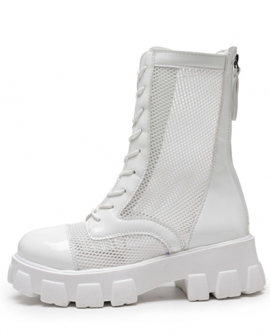 white boot trend 2022
