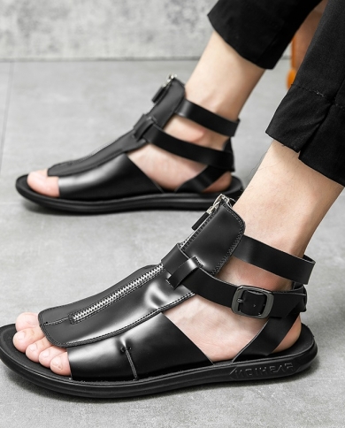 קיץ גברים חדשים גלדיאטורים נעלי קזואל עור באיכות גבוהה סנדלי חוף נושמים נעלי בית שחור לבן בגודל גדול