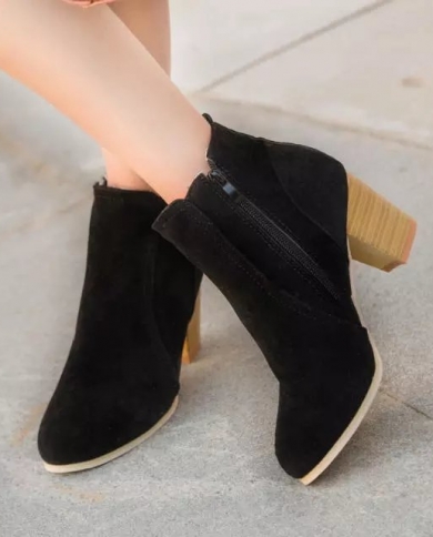 Cylinder heel hot sale ankle boots