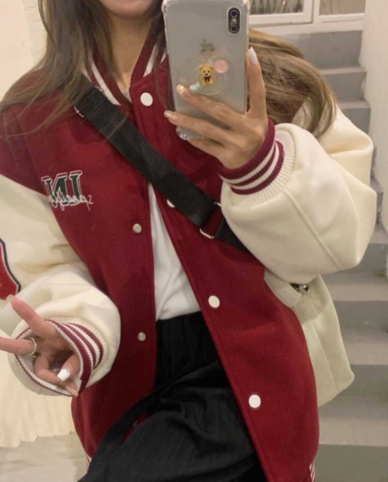 2022 Womens Oversized Varsity Outfit Jaket Baseball Crop Racing Bomber  Style With Letterman Logo, Cyber Y2K Print Perfect For Winter And Autumn  Streetwear From Mantle, $24.11