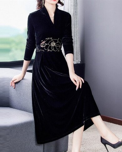 Women Winter Velvet Long Sleeve Dress Elegant High Quality Vintage Black V  Neck Midi Pleuche Dress Female Casual Vestid size M Color Black