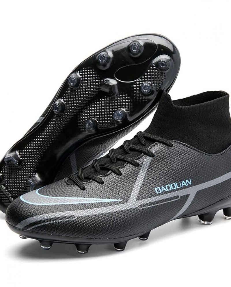 size 7 wide soccer shoes