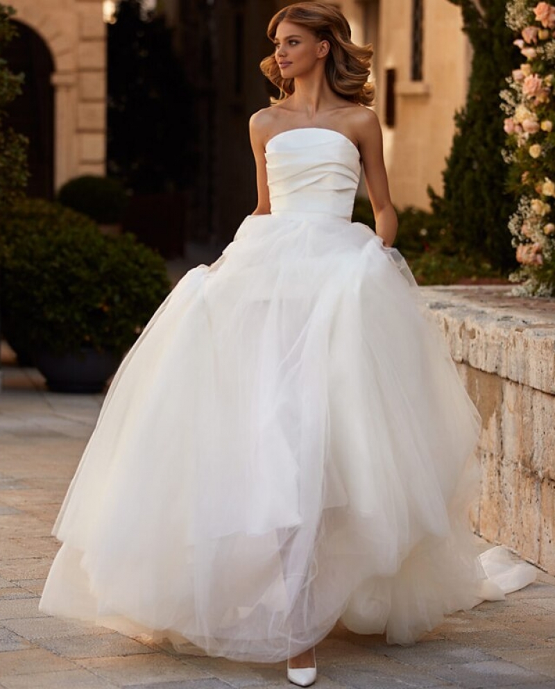 Elegant White Wedding Dress