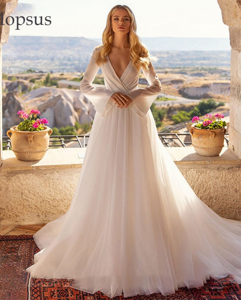 Modest tulle hotsell wedding dress