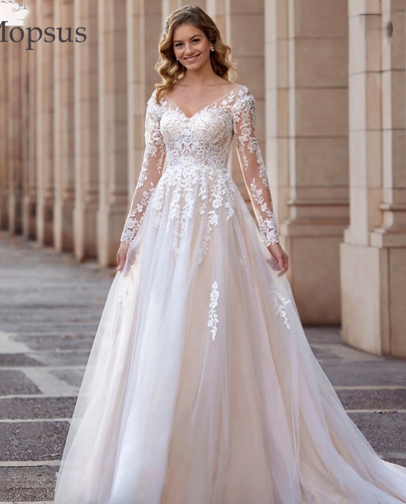 Vintage Boho Wedding Dress V Neck Lace Appliques Long Sleeve A Line Tulle  Back With Button Bride Dress Robe De Mariee Cu US Size 18W Color Ivory