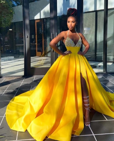 Yellow Party Dresses Halter Sleeveless Satin Ball Gowns Beaded