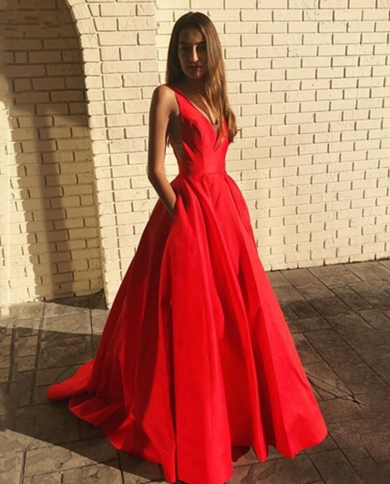 Вечерние красные платья