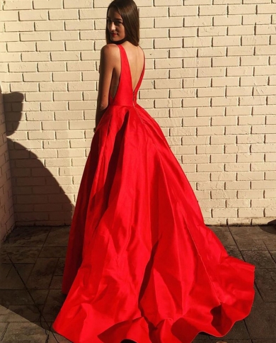 Каталог недорогих красных платьев на выпускной в салоне Мечта Невесты Санкт-Петербург это: