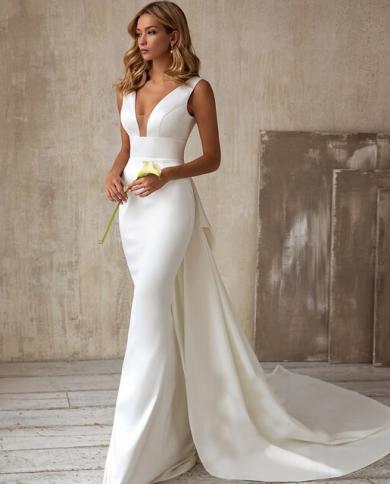 Sleeveless V-neckline Mermaid Wedding Dress