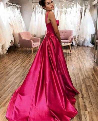 Prom dress outlet with rose train