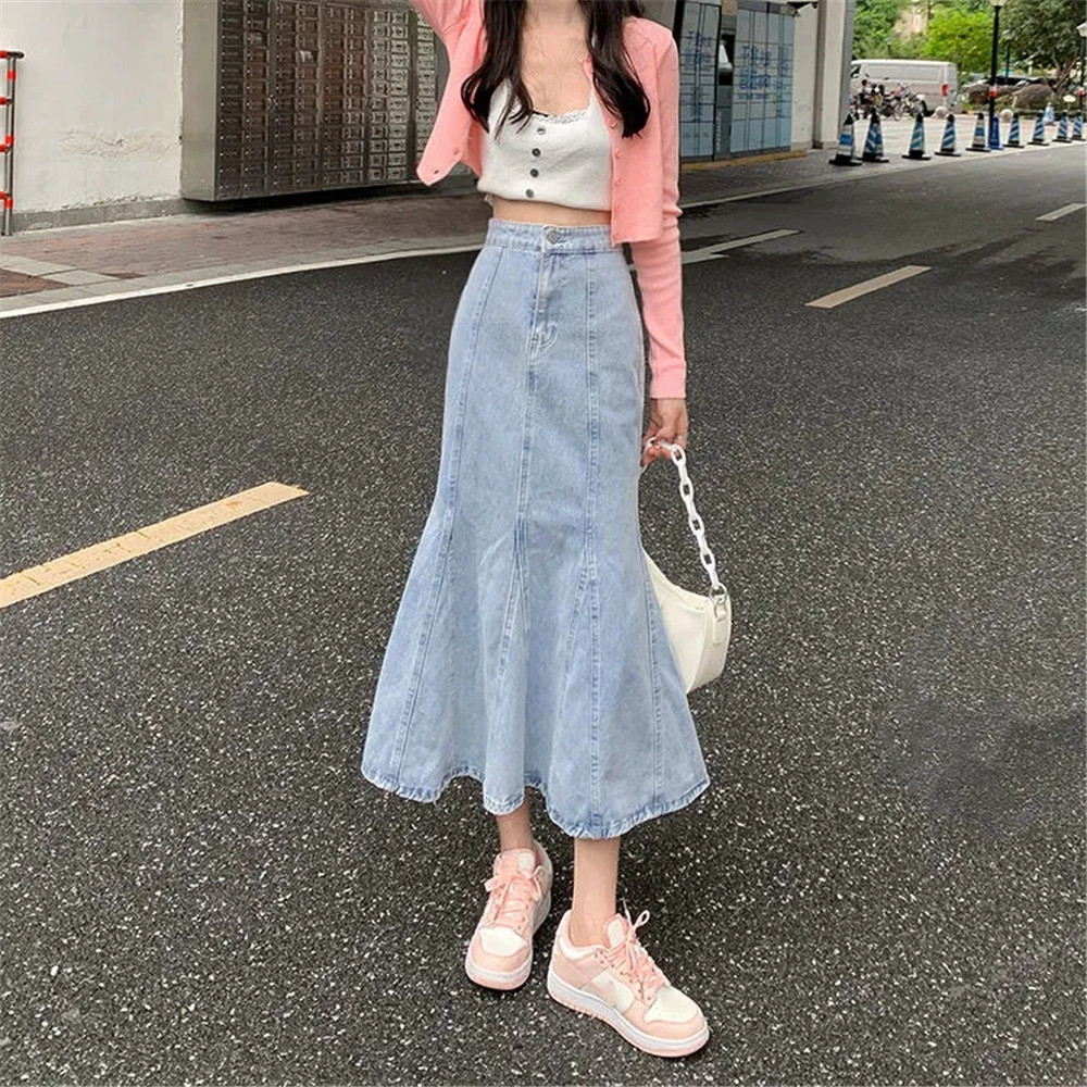 Tight white denim store skirt