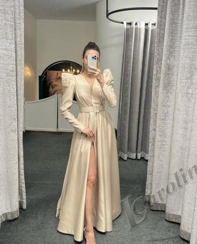 קרוליין וינטג ערבי שמלות ערב רשמיות לנשים 2023 שרוולים ארוכים קפלי סאטן אבנט שמלות נשף מסיבה בהתאמה אישית מטורף