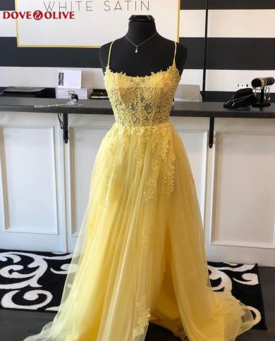 שמלת נשף ארוכה עם יישום תחרה צהובה לנשים שמלת אורח חתונה בתוספת מידה קדמית מפוצלת רצועת ספגטי שמלת ערב