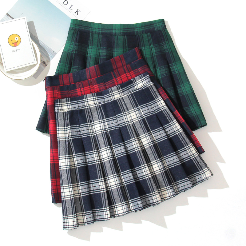 Plus size pleated school skirt hotsell