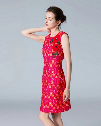 דור של בגדי נשים חצאיות קצרות 2022 אביב וקיץ חדש תלת מימד פרח אדום שמלת אפוד משובץ