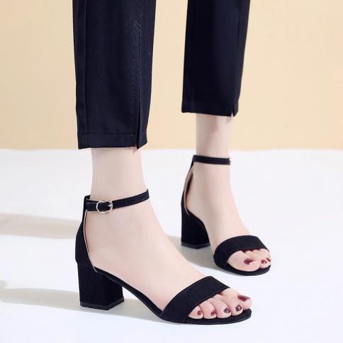 נשים peep toe סנדלי קיץ מרובע אמצע עקב משאבות נעלי עקב נעלי עקב נשיות מרובע אצבע נקבה אבזם קרסול שחור רגל