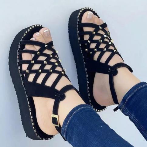 סנדלי נשים קיץ 2023 נעלי פלטפורמה חוף נוחות מסמרת רומית אבזם צלב חלול chaussure femme zapatos