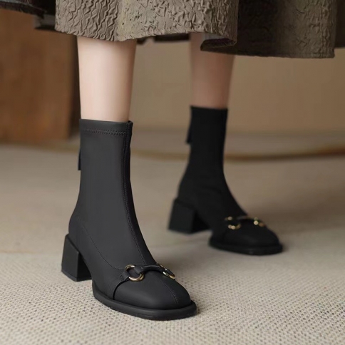 נעלי נשים צרפתית עקב עבה קטן טמפרמנט דק אלסטי מגפי אופנה לנשים סתיו חדש אבזם מתכת אלגנטי sma