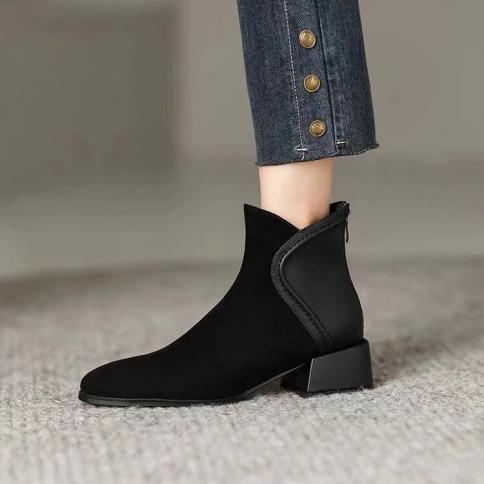 נעלי סתיו חדשות לנשים נוחות אופנה מחודדת מגפיים שמנמנים לנשים חורף מגפי נשים בוגרות מגפי רוכסן מגפיים מודרניים