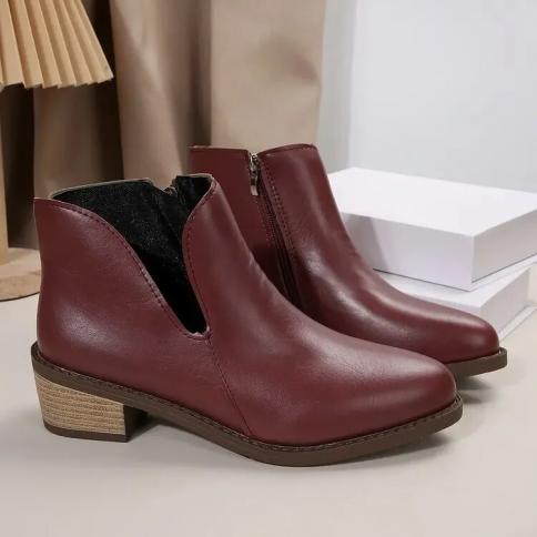 pu קרסול מודרני מגפיים 2023 מכירה חמה נעלי עקב מרובע נשים חורף עגול בוהן אמצע עקב מוצק תפירה תמציתית מגף נשים