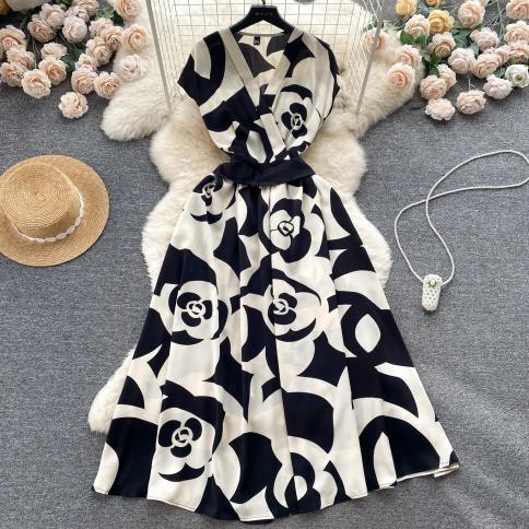 2024 Summer Bohemian Wommen Print Midi Dress Vintage V-neck Sleeveless High  Waist A-line Plain