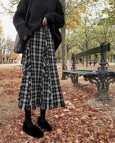 Tweed Plaid Fringed Long Skirt Women Wool Elegant French Midi Skirt Office Ladies Irregular Vintage Tassel Black Aline S size L Color Black