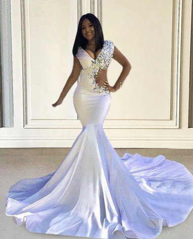 White Satin Mermaid Prom Dresses Long For Black Girl 2023 V Neck Crystal Bead African Women Formal Graduation Party Gown Color Gold US Size 18W