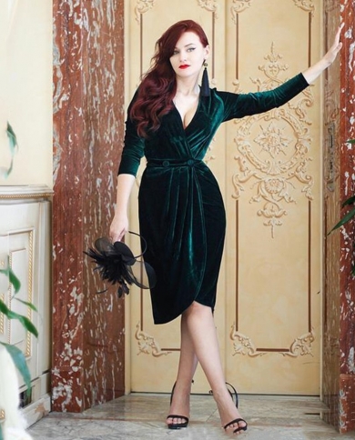 2023 Elegant Dark Green Velvet Evening Dress V Neck Long Sleeve Split Prom Dress Special Occasion Party Dress US Size 14 Color custom made 2023 Elegant Dark Green Velvet Evening Dress V Neck Long Sleeve Split Prom Dress Special Occasion Party Dress US Size 14 Color custom made