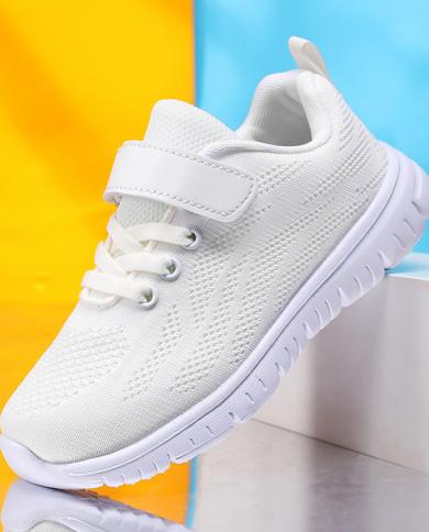 Childrens white top tennis shoes