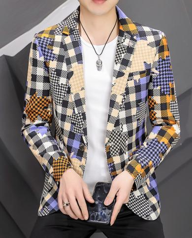 Simple coat store for men