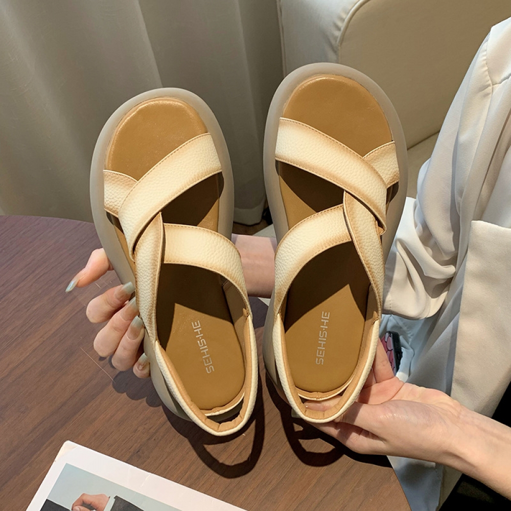 Soft feelings hotsell flat sandal