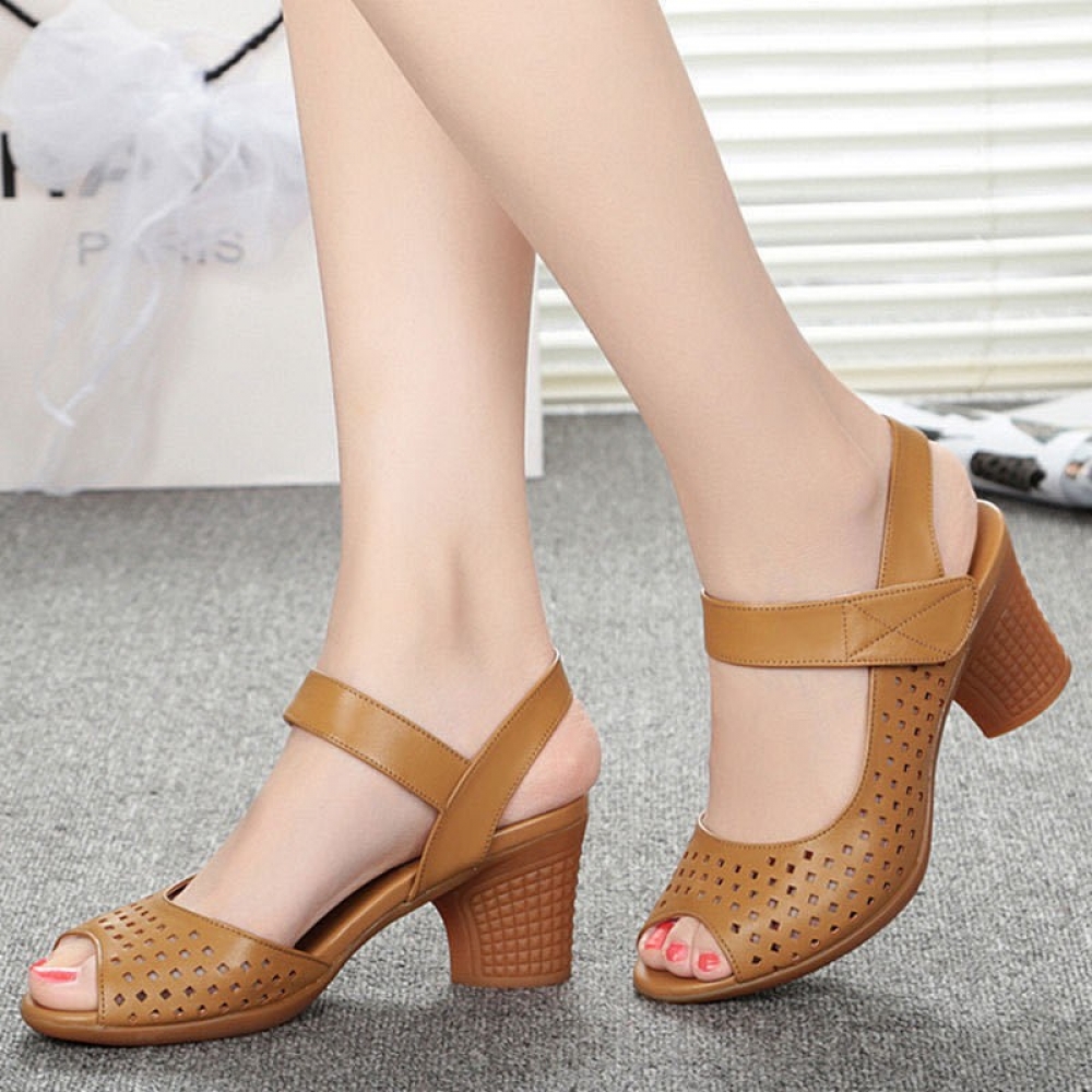 Thick Heel Hole Sandals Southeast Asian Style Breathable Outerwear