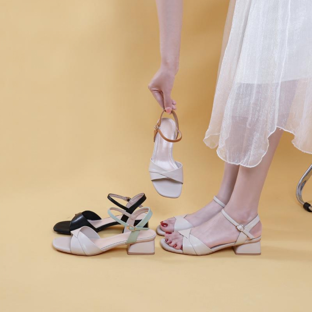 Comfortable mid heel sandals discount