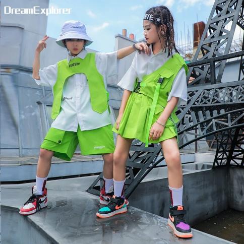 Summer streetwear outfits top