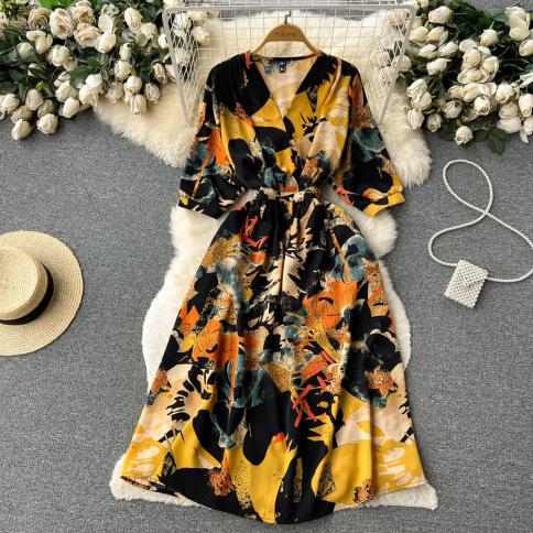 Summer Holiday Floral Beach Wrap Dress Women V Neck Short Sleeves Chic A  Line Dress Bohemian Vintage Print Long Dress size One size Color Beige